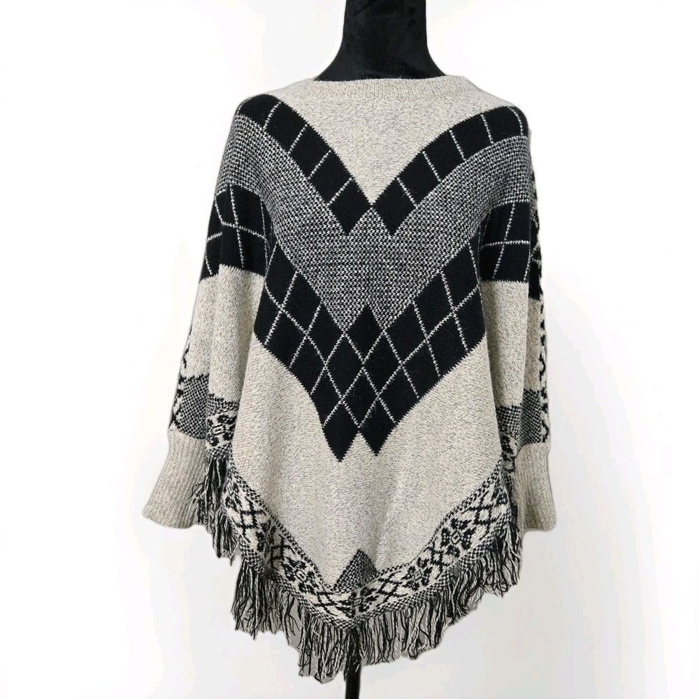 Yaira Women Batwing Plaid Fringe Pullover Poncho Sweater with Sleeves Size S/M